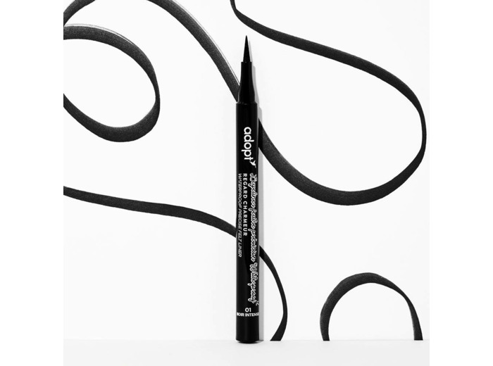 L'eyeliner feutre précision waterproof regard char