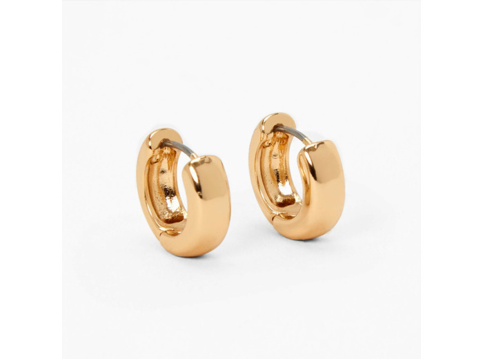 Boucles d’oreilles huggies 15 mm couleur dorée