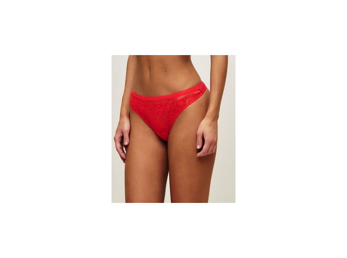 String en dentelle