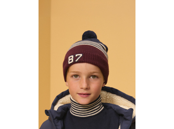 Bonnet maille avec pompom