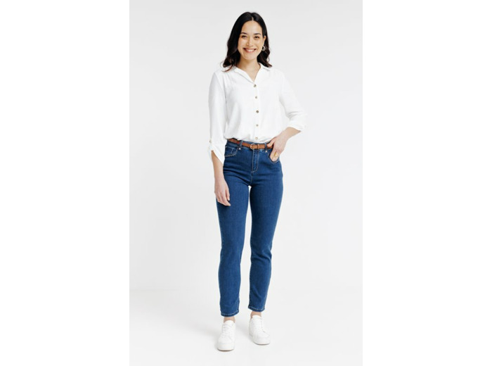 Pantacourt en denim détails clous dorés