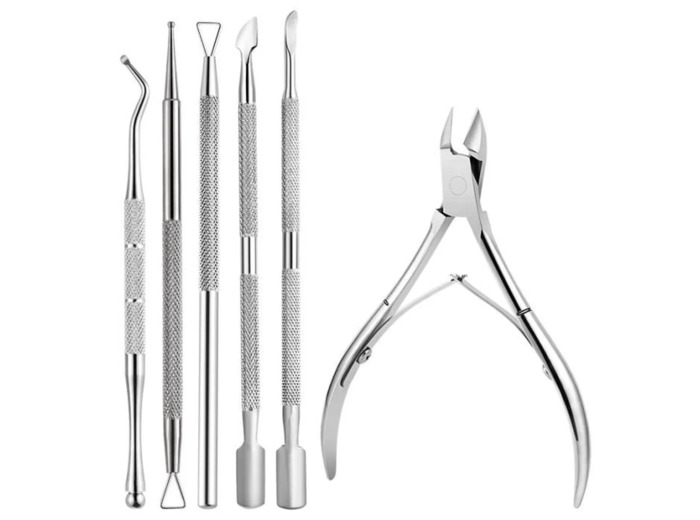 COUPE CUTICULES 6 PIECES