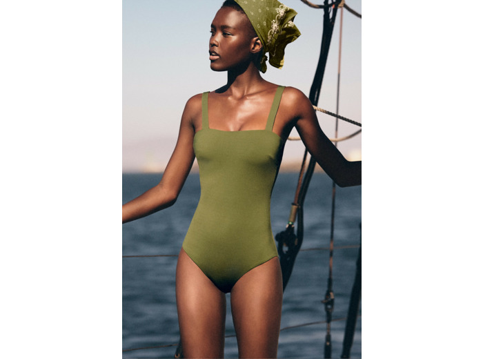 Maillot de bain 1 pièce gainant encolure carrée