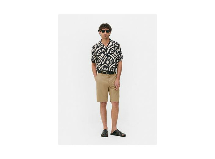 Short chino à braguette boutonnée