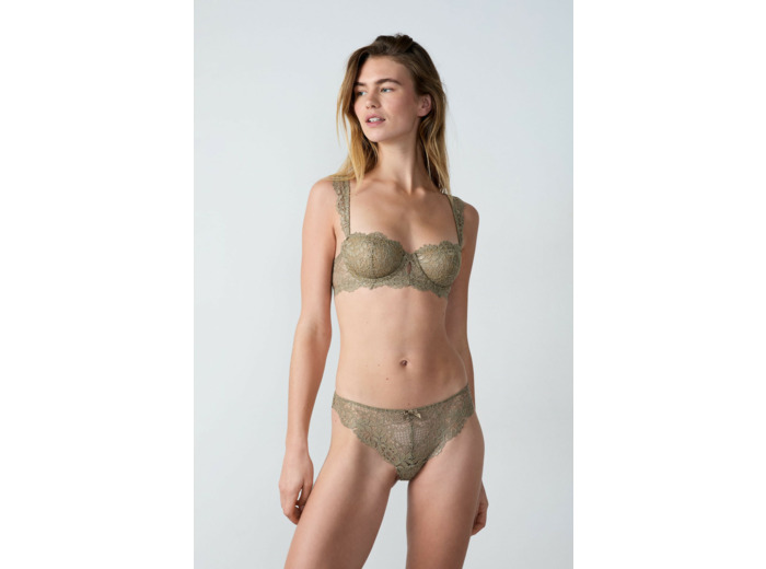 Tanga en dentelle