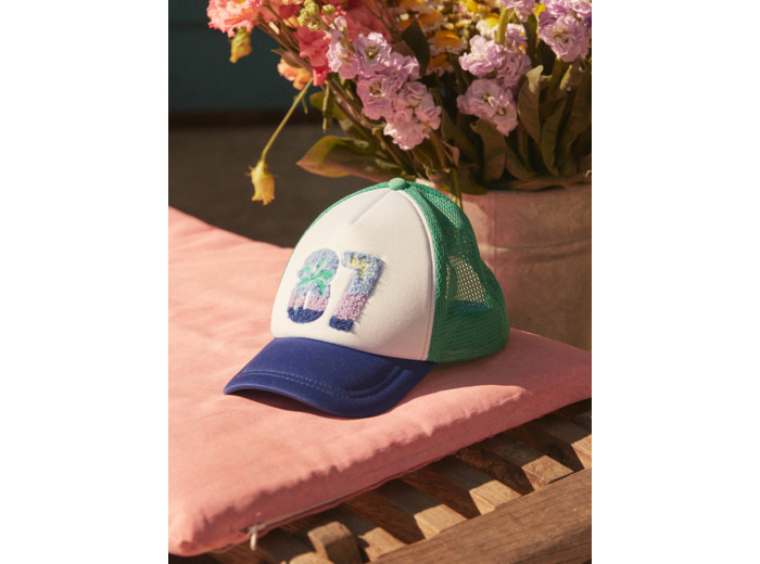 Casquette blanche et verte