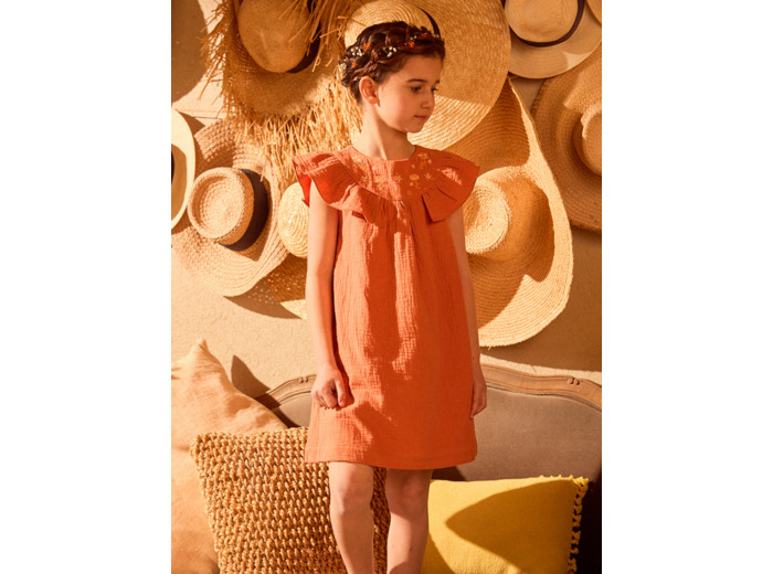 Robe broderies