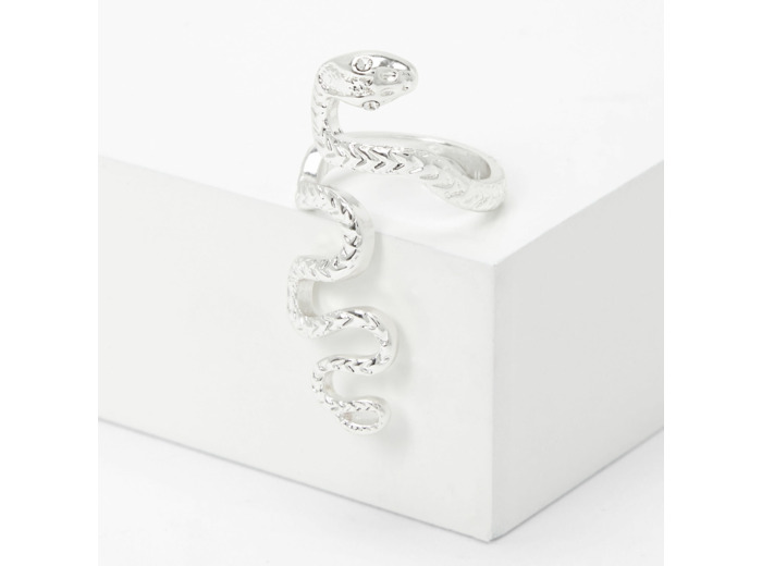 Bague audacieuse serpent couleur argentée