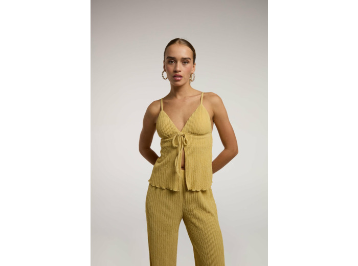 Top avec laçage
