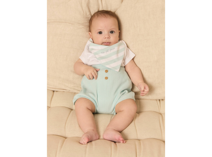 Ensemble haut manches courtes, short et bandana