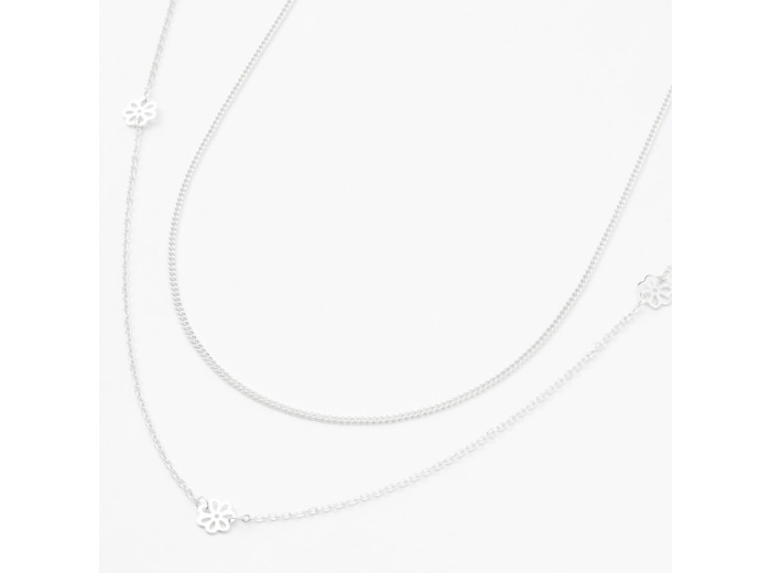 Long collier multi-rangs à fleurs en filigrane couleur argentée