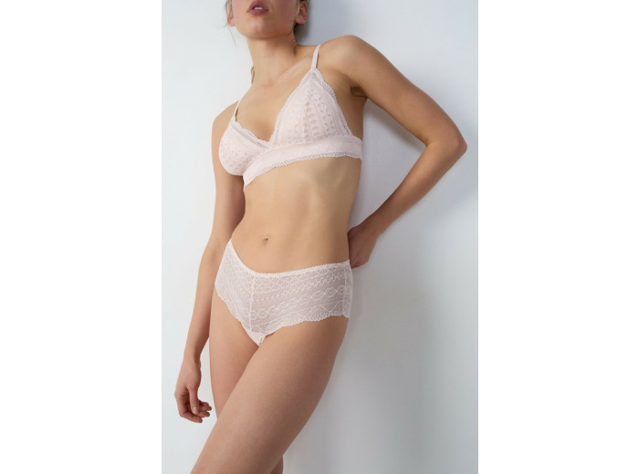 Shorty en dentelle,Shorty en dentelle;${refinementColor}