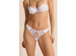 String en dentelle et satin,String en dentelle et satin;${refinementColor}