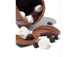 Bombe de chocolat chaud - chocolat au lait avec brownie et marshmallows