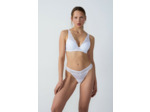 String en dentelle