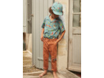 Casquette bleue avec imprimés