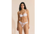 String en dentelle et satin,String en dentelle et satin;${refinementColor}