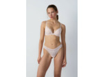 String en dentelle