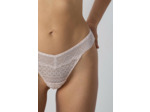 String en dentelle