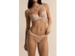 Tanga en dentelle,Tanga en dentelle;${refinementColor}