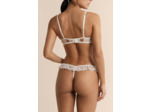 String en dentelle,String en dentelle;${refinementColor}