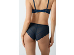 Shorty en dentelle,Shorty en dentelle;${refinementColor}