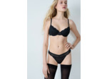 String en dentelle