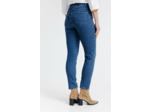 Pantalon denim slim et broderie cerise