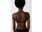 Triangle haut de maillot détail bijou