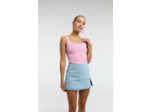 Top en tricot avec applications