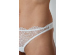 String en dentelle