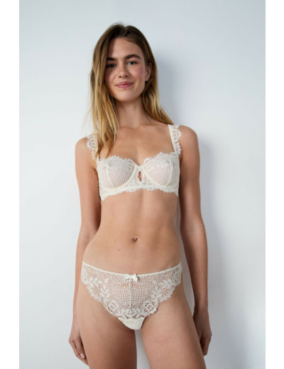 Tanga en dentelle irisé