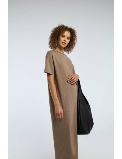 Robe ample et ajustée