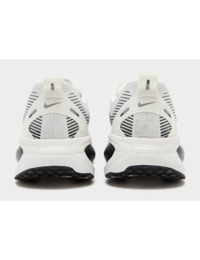 Nike Vomero 18