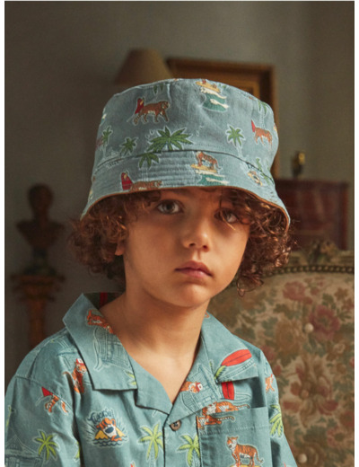 Chapeau Bleu
