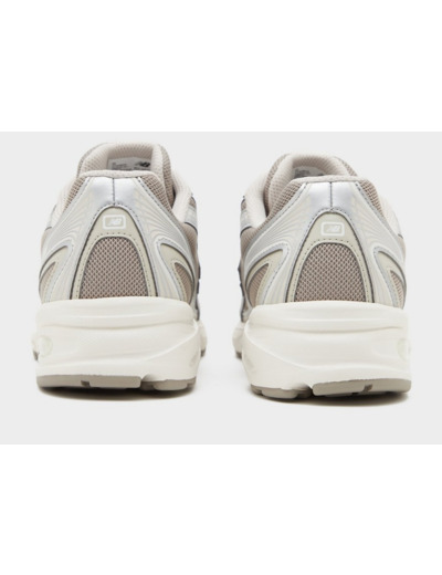 New Balance 740