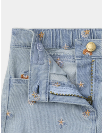 Short en jean à fleurs