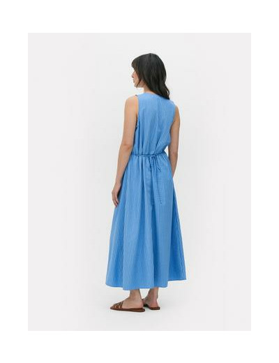 Robe mi-longue en crêpe