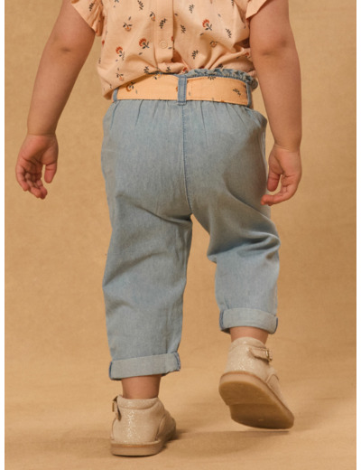 Pantalon en denim ceinture fleuri