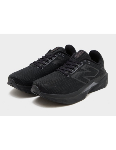 New Balance FuelCell Propel v5