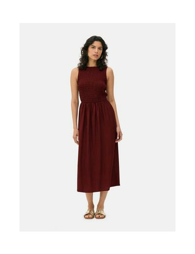 Robe mi-longue sans manches à corsage froncé