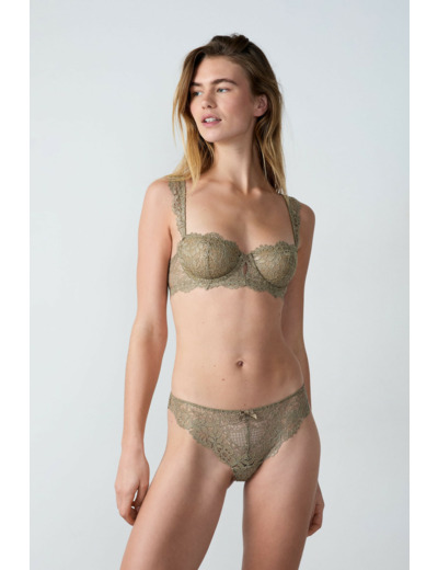 Tanga en dentelle