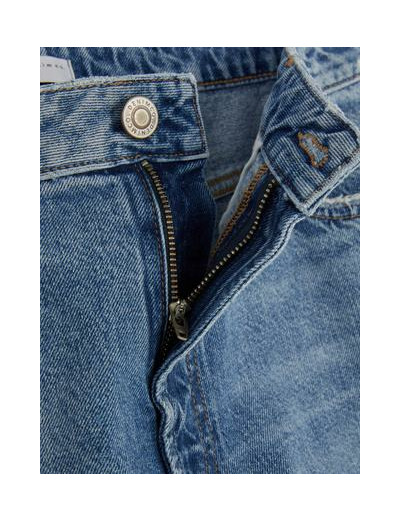 Jean skater