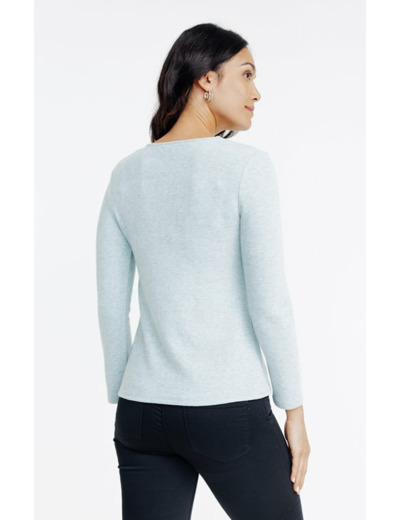 Pull en matière fantaisie col festonné