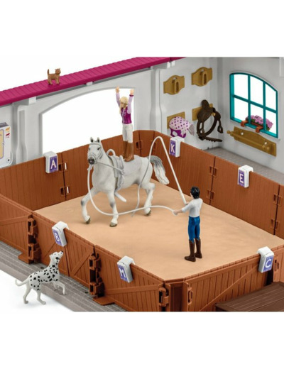 GRAND MANÈGE ÉQUESTRE