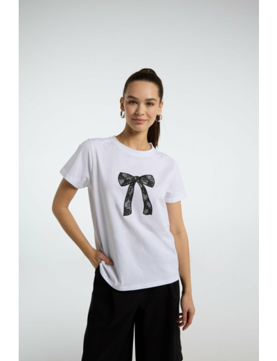 T-Shirt avec broderie