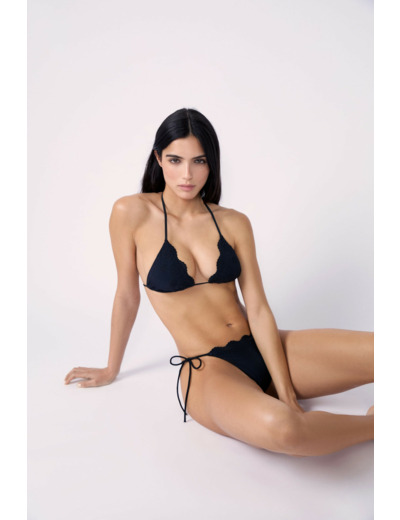 Triangle haut de maillot avec broderies