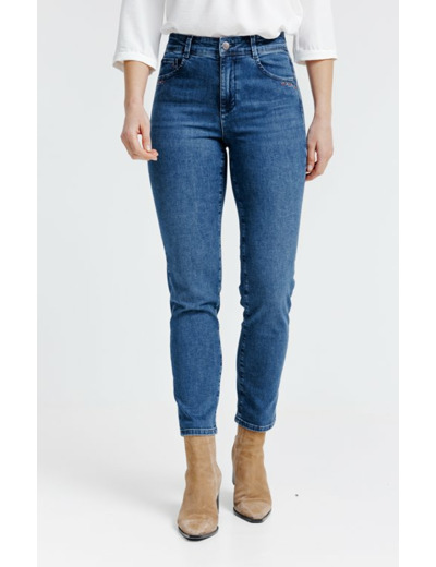 Pantalon denim slim et broderie cerise