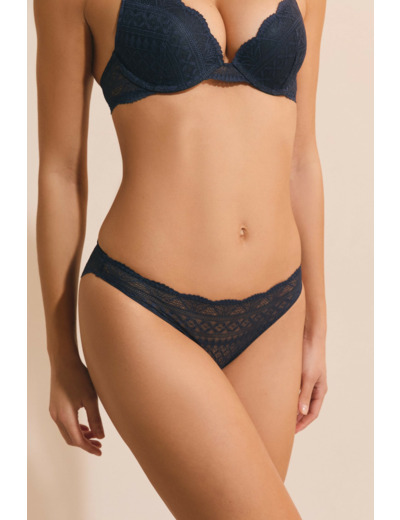 Culotte en dentelle,Culotte en dentelle;${refinementColor}