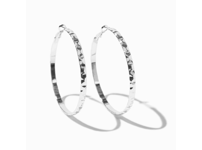 Grandes créoles texturées couleur argentée